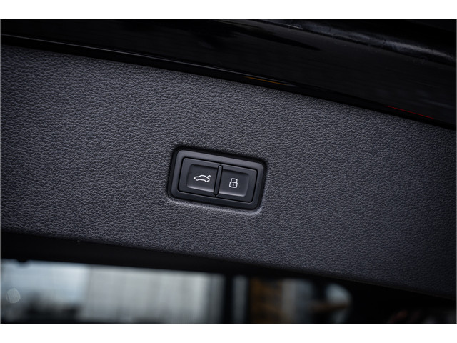 Audi Q8 60 TFSI e quattro Pro Line S Competition - Panorama | RS Seats | B&O | Stoelkoeling & Massage | Elek. Trekhaak