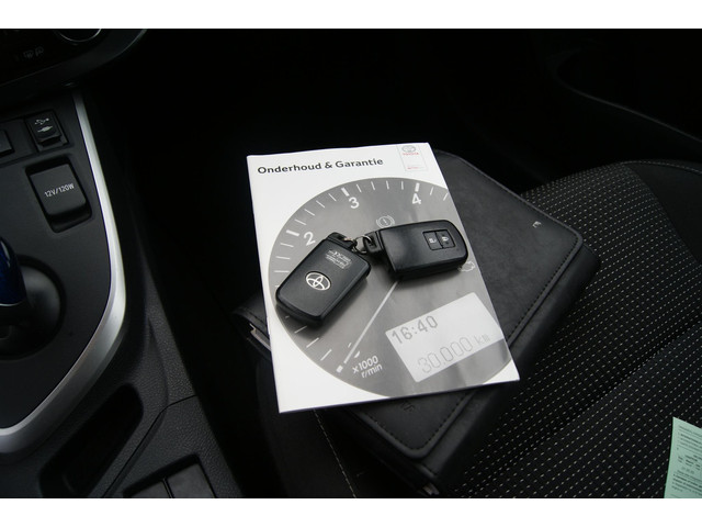 Toyota Auris Touring Sports 1.8 Hybrid Dynamic Clima,Cruise,camera,RIJKLAARPRIJS!!