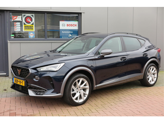 CUPRA Formentor 1.4 e-Hybrid 204pk Business. Led , Trekhaak , PDC , Clima, Stuurwiel verwarmd , LMV , Carplay, etc .