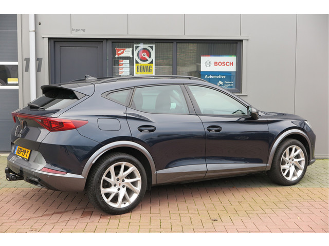 CUPRA Formentor 1.4 e-Hybrid 204pk Business. Led , Trekhaak , PDC , Clima, Stuurwiel verwarmd , LMV , Carplay, etc .
