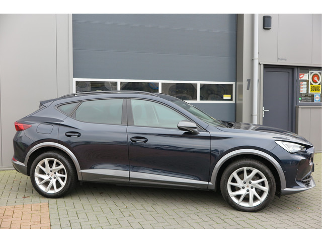 CUPRA Formentor 1.4 e-Hybrid 204pk Business. Led , Trekhaak , PDC , Clima, Stuurwiel verwarmd , LMV , Carplay, etc .