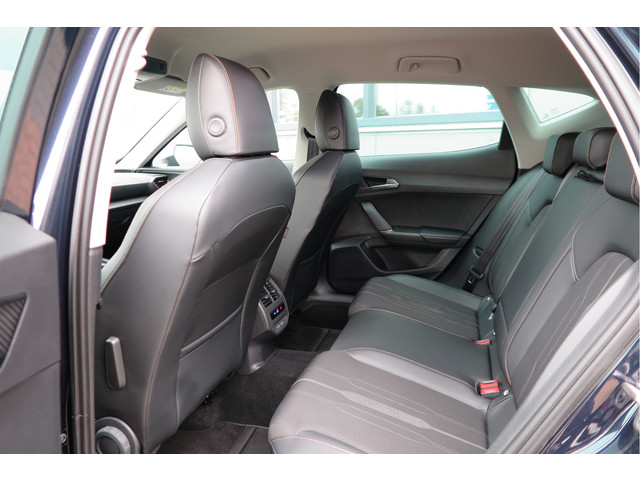 CUPRA Formentor 1.4 e-Hybrid 204pk Business. Led , Trekhaak , PDC , Clima, Stuurwiel verwarmd , LMV , Carplay, etc .