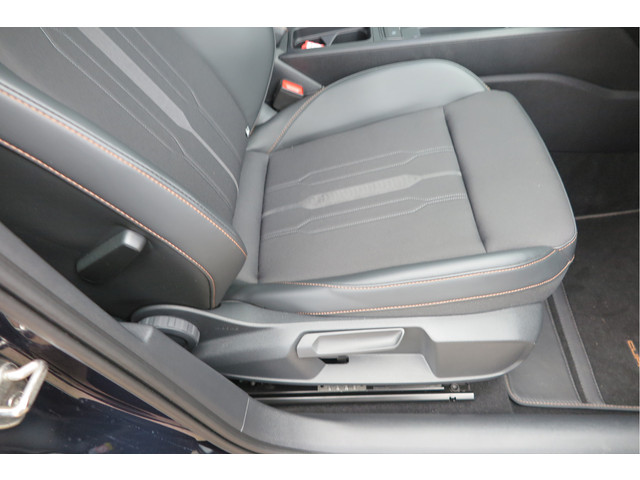 CUPRA Formentor 1.4 e-Hybrid 204pk Business. Led , Trekhaak , PDC , Clima, Stuurwiel verwarmd , LMV , Carplay, etc .