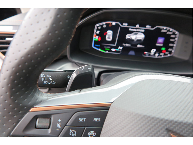 CUPRA Formentor 1.4 e-Hybrid 204pk Business. Led , Trekhaak , PDC , Clima, Stuurwiel verwarmd , LMV , Carplay, etc .