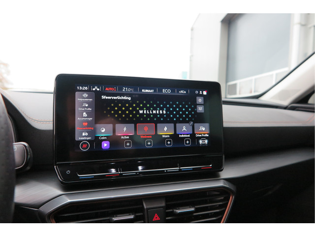 CUPRA Formentor 1.4 e-Hybrid 204pk Business. Led , Trekhaak , PDC , Clima, Stuurwiel verwarmd , LMV , Carplay, etc .