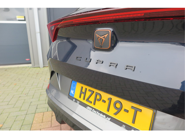 CUPRA Formentor 1.4 e-Hybrid 204pk Business. Led , Trekhaak , PDC , Clima, Stuurwiel verwarmd , LMV , Carplay, etc .