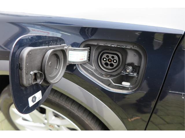 CUPRA Formentor 1.4 e-Hybrid 204pk Business. Led , Trekhaak , PDC , Clima, Stuurwiel verwarmd , LMV , Carplay, etc .