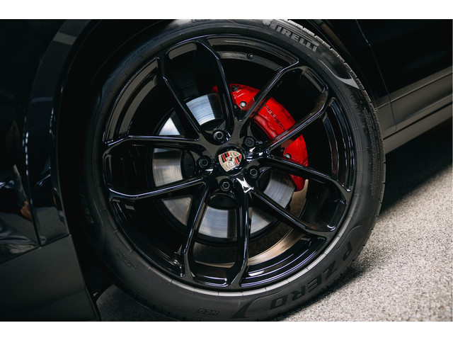 Porsche Cayenne Coupé 3.0 E-Hybrid Black Edition | Sport Chrono | Luchtvering | Adaptieve (18-voudige) sportstoelen met verwarming en verkoeling