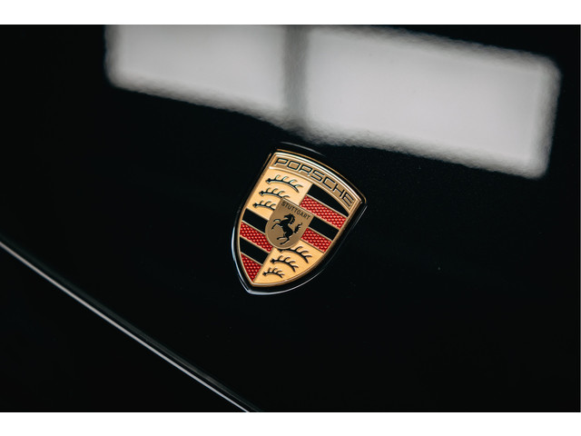 Porsche Cayenne Coupé 3.0 E-Hybrid Black Edition | Sport Chrono | Luchtvering | Adaptieve (18-voudige) sportstoelen met verwarming en verkoeling