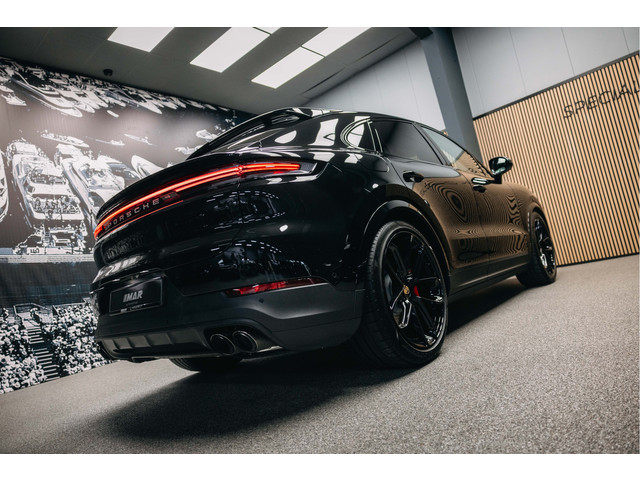 Porsche Cayenne Coupé 3.0 E-Hybrid Black Edition | Sport Chrono | Luchtvering | Adaptieve (18-voudige) sportstoelen met verwarming en verkoeling
