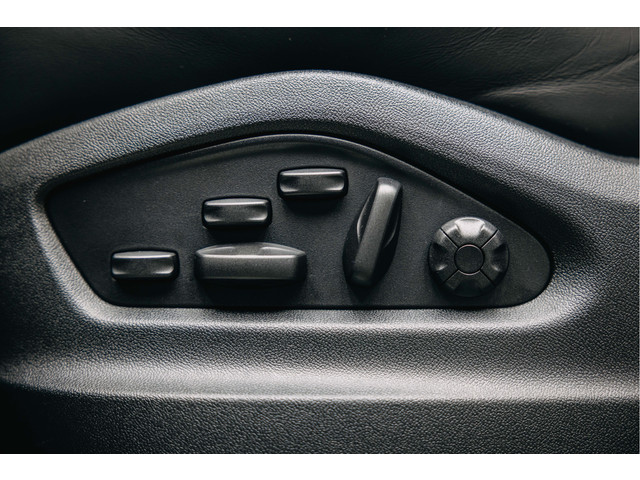 Porsche Cayenne Coupé 3.0 E-Hybrid Black Edition | Sport Chrono | Luchtvering | Adaptieve (18-voudige) sportstoelen met verwarming en verkoeling