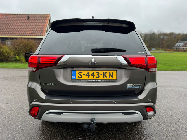 Mitsubishi Outlander 2.4 PHEV S Automaat Clima - Airco Navi Camera Leder Elektrische Voorstoel - Achterklep Trekhaak