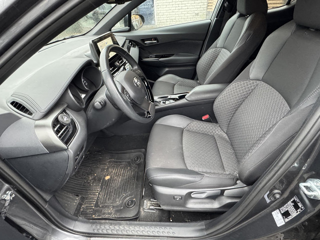 Toyota C-HR 1.8 HYBRID STYLE STOEL STUURVERW BLIND SPOT APPLE ANDROID PARK-SENSOREN KEYLESS LED
