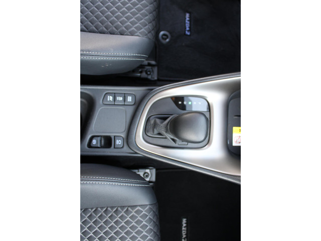 Mazda 2 Hybrid 1.5 Select , Automaat, Adap.Cruise, Camera, PDC, HUD, Clima, Apple Carplay, LMV 16 Inch, Stuur Stoelverwarming