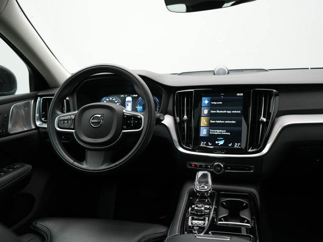 Volvo V60 2.0 T8 Recharge AWD Inscription 392pk Dealer O.H PHEV | Trekhaak Af Fabriek | Panodak | Head Up | Adaptive Cruise | 360 Camera |