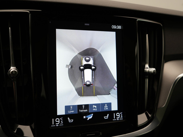 Volvo V60 2.0 T8 Recharge AWD Inscription 392pk Dealer O.H PHEV | Trekhaak Af Fabriek | Panodak | Head Up | Adaptive Cruise | 360 Camera |