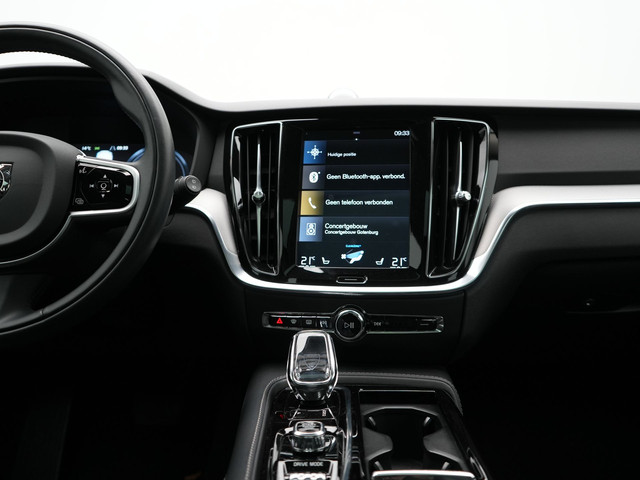 Volvo V60 2.0 T8 Recharge AWD Inscription 392pk Dealer O.H PHEV | Trekhaak Af Fabriek | Panodak | Head Up | Adaptive Cruise | 360 Camera |