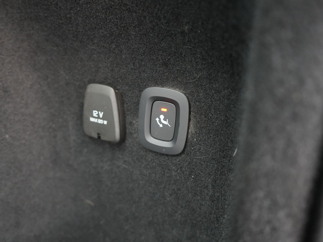 Volvo V60 2.0 T8 Recharge AWD Inscription 392pk Dealer O.H PHEV | Trekhaak Af Fabriek | Panodak | Head Up | Adaptive Cruise | 360 Camera |