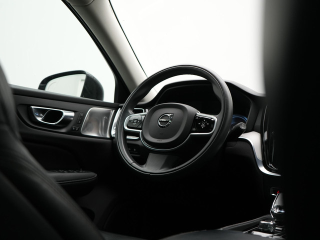 Volvo V60 2.0 T8 Recharge AWD Inscription 392pk Dealer O.H PHEV | Trekhaak Af Fabriek | Panodak | Head Up | Adaptive Cruise | 360 Camera |