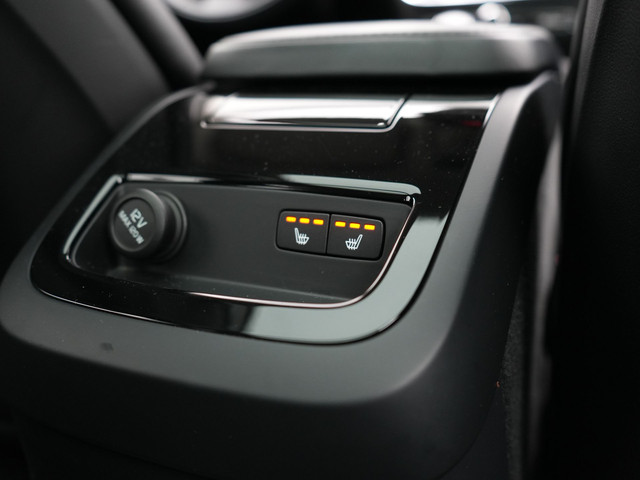 Volvo V60 2.0 T8 Recharge AWD Inscription 392pk Dealer O.H PHEV | Trekhaak Af Fabriek | Panodak | Head Up | Adaptive Cruise | 360 Camera |