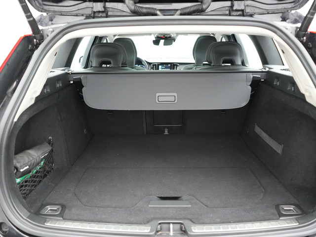 Volvo V60 2.0 T8 Recharge AWD Inscription 392pk Dealer O.H PHEV | Trekhaak Af Fabriek | Panodak | Head Up | Adaptive Cruise | 360 Camera |