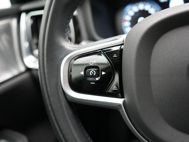 Volvo V60 2.0 T8 Recharge AWD Inscription 392pk Dealer O.H PHEV | Trekhaak Af Fabriek | Panodak | Head Up | Adaptive Cruise | 360 Camera |