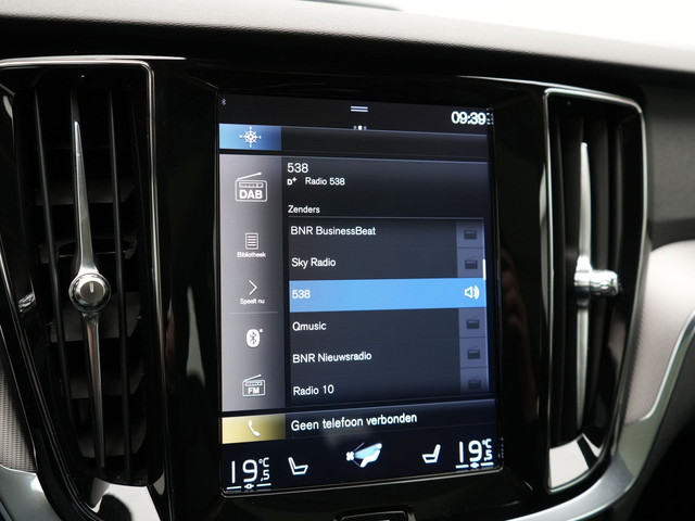 Volvo V60 2.0 T8 Recharge AWD Inscription 392pk Dealer O.H PHEV | Trekhaak Af Fabriek | Panodak | Head Up | Adaptive Cruise | 360 Camera |