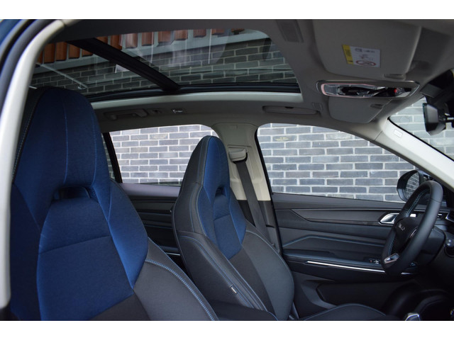 Lynk & Co 01 1.5 VIRTUAL 360 CAMERA INFINITY GELUID PANORAMADAK ADAPT.CRUISE 20INCH LED SFEERVERLICHTING