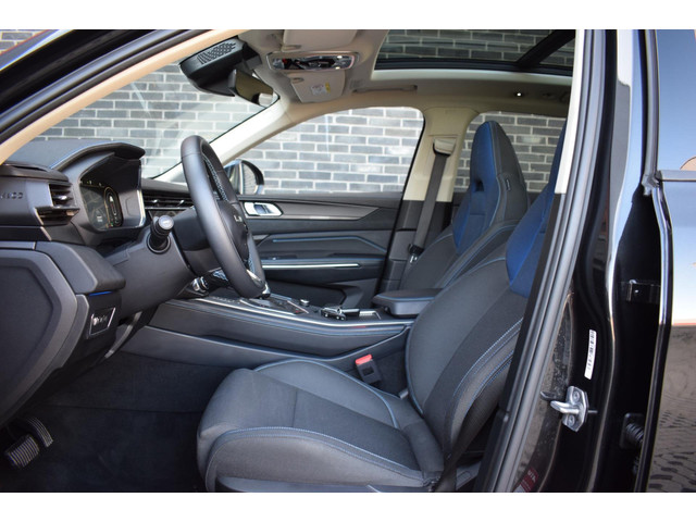 Lynk & Co 01 1.5 VIRTUAL 360 CAMERA BLACK EDITION INFINITY GELUID PANORAMADAK ADAPT.CRUISE 20INCH SFEERVERLICHTING