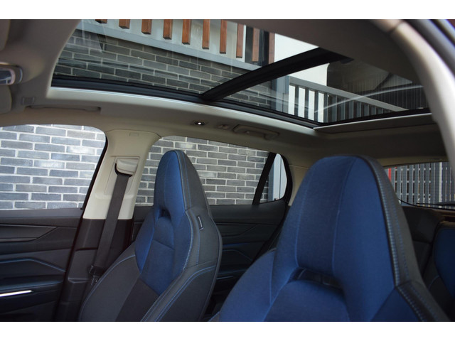 Lynk & Co 01 1.5 VIRTUAL 360 CAMERA BLACK EDITION INFINITY GELUID PANORAMADAK ADAPT.CRUISE 20INCH SFEERVERLICHTING