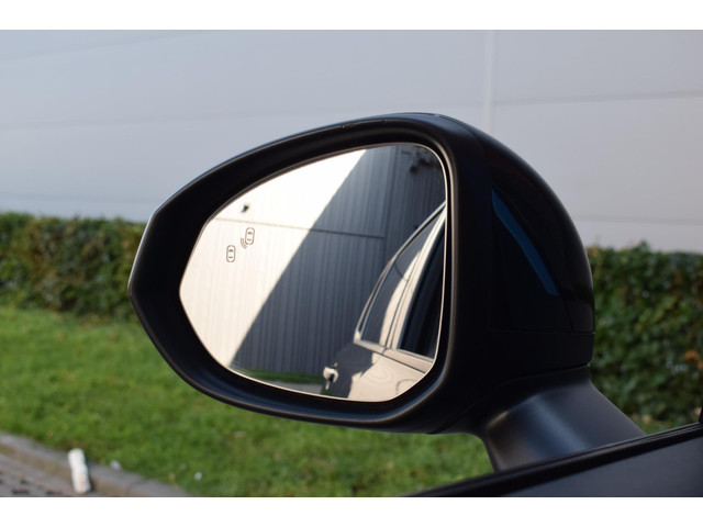 Lynk & Co 01 1.5 VIRTUAL 360 CAMERA BLACK EDITION INFINITY GELUID PANORAMADAK ADAPT.CRUISE 20INCH SFEERVERLICHTING