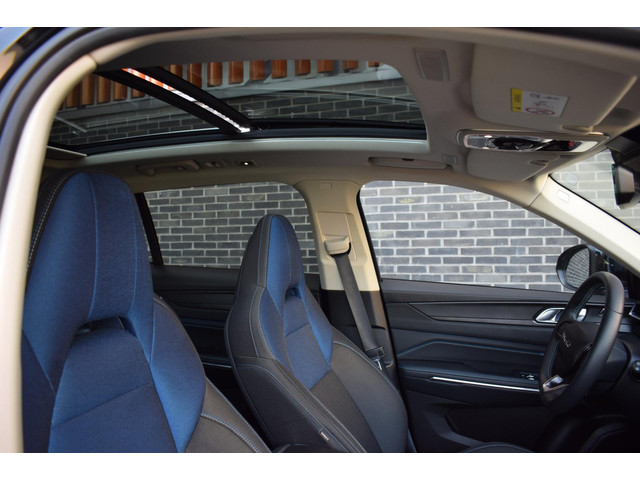 Lynk & Co 01 1.5 VIRTUAL 360 CAMERA BLACK EDITION INFINITY GELUID PANORAMADAK ADAPT.CRUISE 20INCH SFEERVERLICHTING