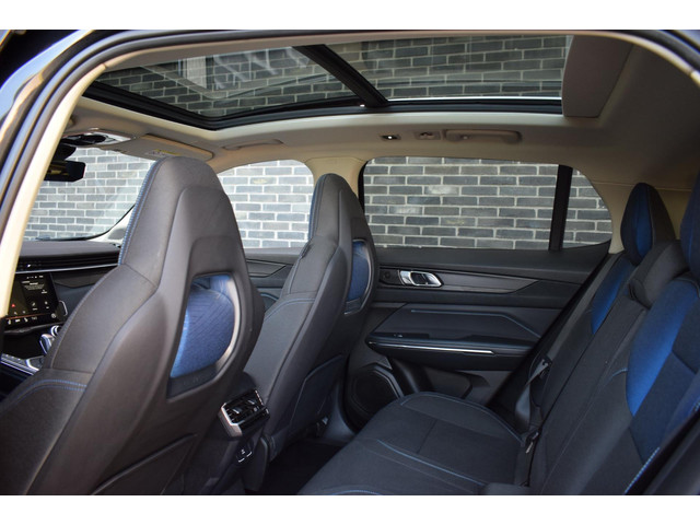 Lynk & Co 01 1.5 VIRTUAL 360 CAMERA BLACK EDITION INFINITY GELUID PANORAMADAK ADAPT.CRUISE 20INCH SFEERVERLICHTING