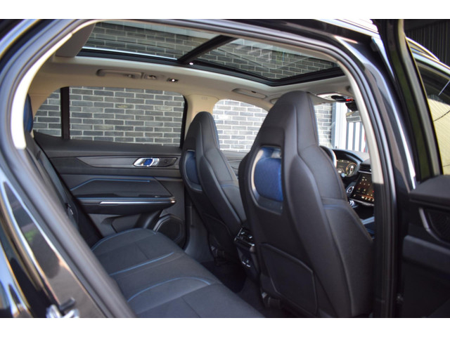 Lynk & Co 01 1.5 VIRTUAL 360 CAMERA BLACK EDITION INFINITY GELUID PANORAMADAK ADAPT.CRUISE 20INCH SFEERVERLICHTING