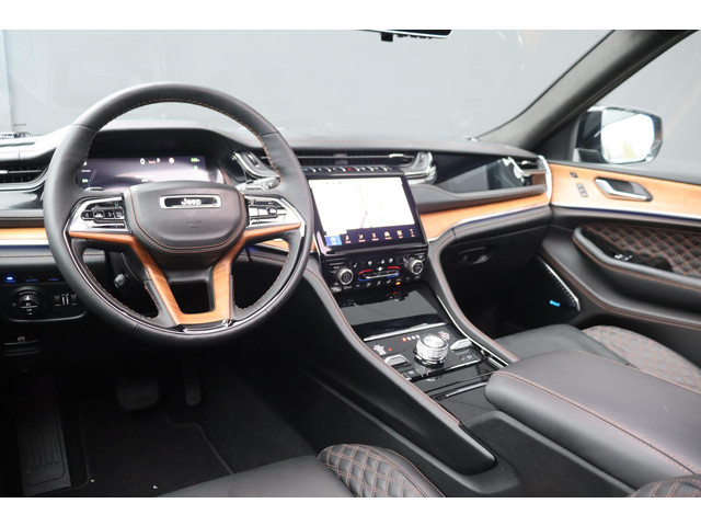 Jeep Grand Cherokee 2.0 Summit Reserve 4xe McIntosh Audio Passenger Display Panoramadak