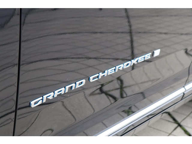 Jeep Grand Cherokee 2.0 Summit Reserve 4xe McIntosh Audio Passenger Display Panoramadak