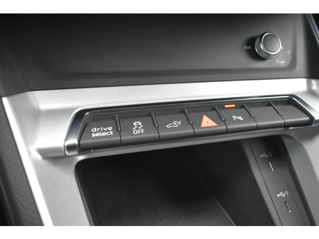 Audi Q3 Sportback 45 TFSI e Edition Navi Camera LED 19 Velgen PHEV