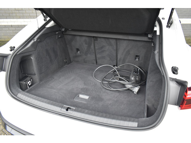 Audi Q3 Sportback 45 TFSI e Edition Navi Camera LED 19 Velgen PHEV