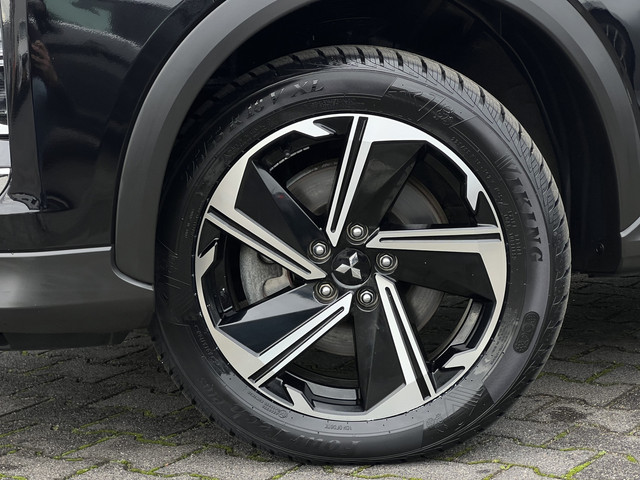 Mitsubishi Eclipse Cross 2.4 PHEV Intense | Carplay | Camera | 18 inch | Keyless