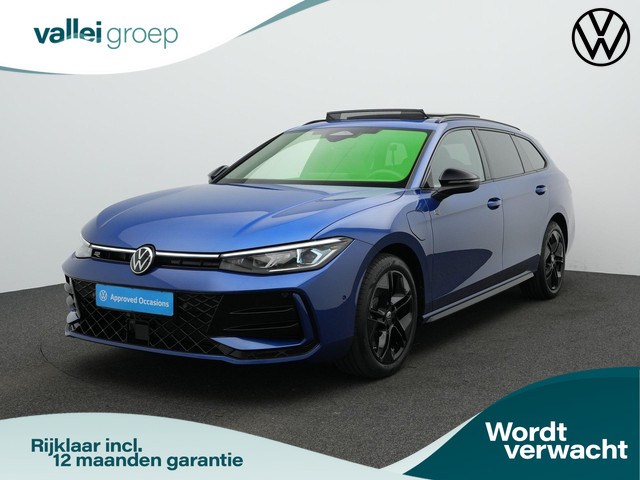 volkswagen-passat-variant-1.5-ehybrid-272-pk-dsg-r-line-edition---panoramadak---trekhaak---adaptief-onderstel---head-up-display---iq-light---achte