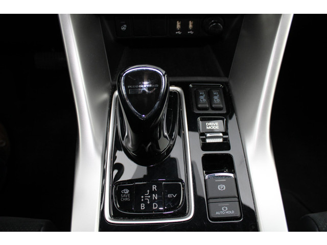 Mitsubishi Eclipse Cross 2.4 PHEV Black Edition Automaat, Navigatie, Cruise Climate control, Apple carplay Android auto, 360 Camera, Audio Bluetooth DAB