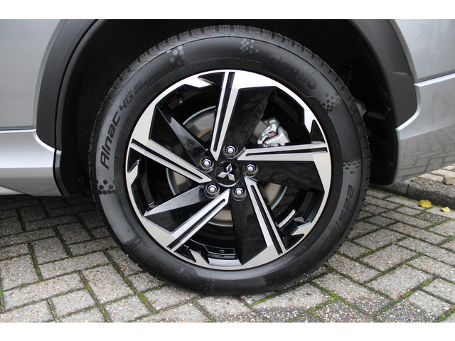 Mitsubishi Eclipse Cross 2.4 PHEV Black Edition Automaat, Navigatie, Cruise Climate control, Apple carplay Android auto, 360 Camera, Audio Bluetooth DAB