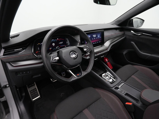 Skoda Octavia Combi 1.4 TSI RS iV 245 pk DSG PHEV Business | Panoramadak | Canton | Adaptief onderstel | Matrix LED | Achteruitrijcamera | Sto