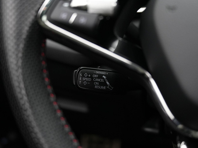 Skoda Octavia Combi 1.4 TSI RS iV 245 pk DSG PHEV Business | Panoramadak | Canton | Adaptief onderstel | Matrix LED | Achteruitrijcamera | Sto