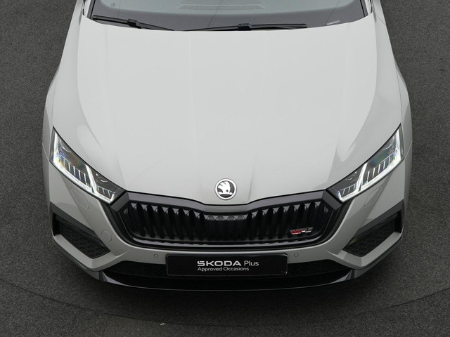 Skoda Octavia Combi 1.4 TSI RS iV 245 pk DSG PHEV Business | Panoramadak | Canton | Adaptief onderstel | Matrix LED | Achteruitrijcamera | Sto