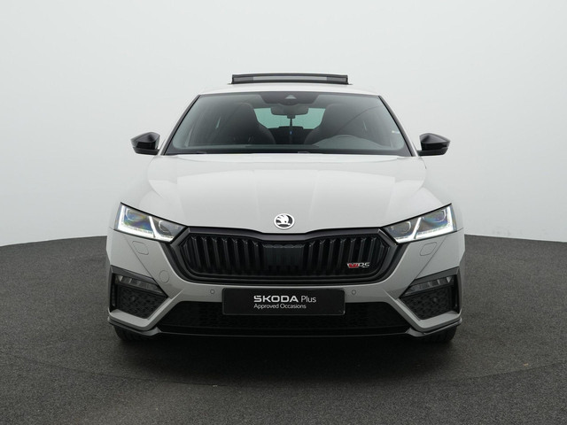Skoda Octavia Combi 1.4 TSI RS iV 245 pk DSG PHEV Business | Panoramadak | Canton | Adaptief onderstel | Matrix LED | Achteruitrijcamera | Sto