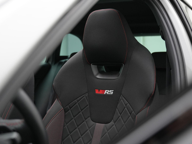 Skoda Octavia Combi 1.4 TSI RS iV 245 pk DSG PHEV Business | Panoramadak | Canton | Adaptief onderstel | Matrix LED | Achteruitrijcamera | Sto