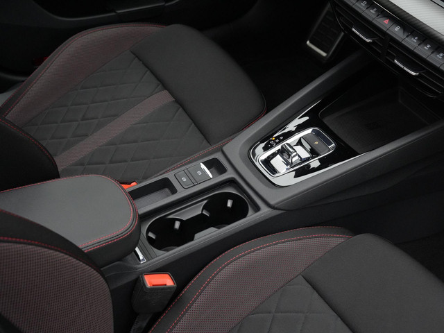 Skoda Octavia Combi 1.4 TSI RS iV 245 pk DSG PHEV Business | Panoramadak | Canton | Adaptief onderstel | Matrix LED | Achteruitrijcamera | Sto