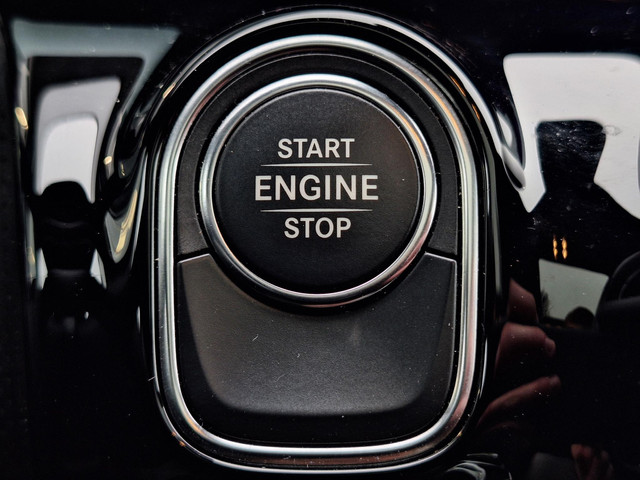 Mercedes-Benz A-Klasse 250 e Star Edition Luxury Line | Panoramadak | Night pakket | Achteruitrijcamera | Sfeerverlichting | Multibeam LED | Dodehoekas