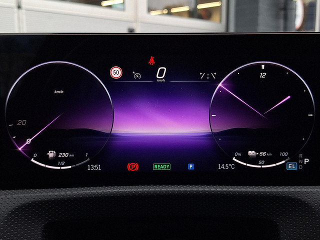 Mercedes-Benz A-Klasse 250 e Star Edition Luxury Line | Panoramadak | Night pakket | Achteruitrijcamera | Sfeerverlichting | Multibeam LED | Dodehoekas